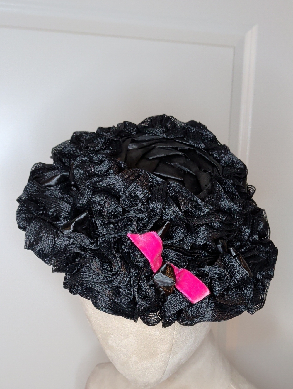 Vintage 60s Brianti Pillbox Hat Black Woven Straw & Ribbon Pink Bow Accent 20" - Picture 3 of 16